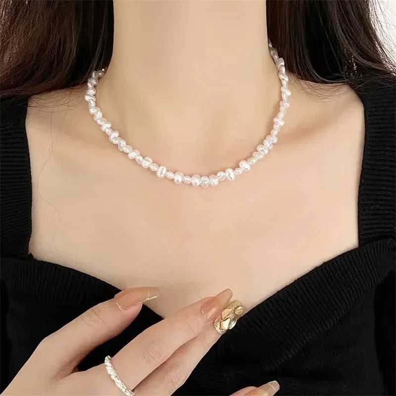 New Baroque Pearl Necklace for Women Simple Fashion Collarbone Chain White Choker Necklaces Designer Wedding Jewelry WholesaleX241009