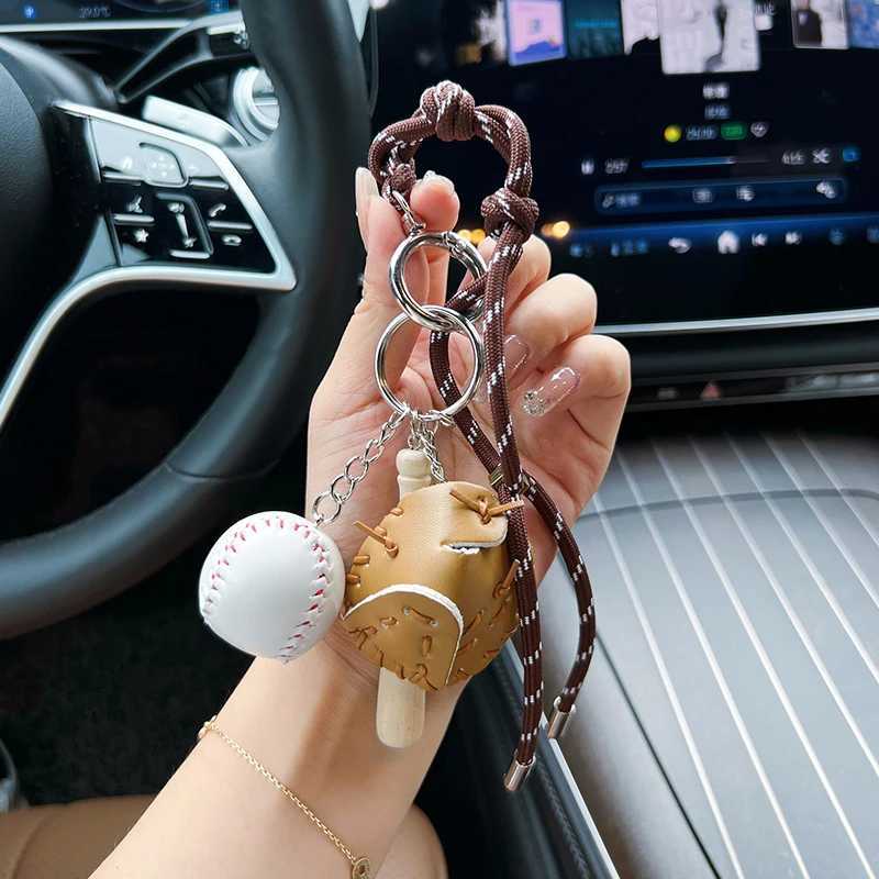 Keychains Lanyards Personalized and innovative baseball keychains simple car handmade ropes bag pendants suspension accessories gifts H250217