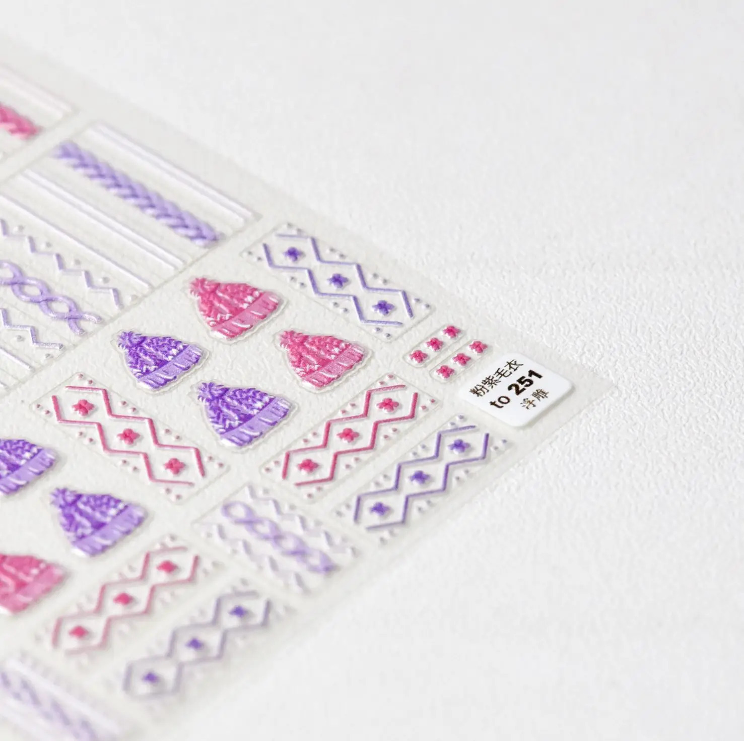 Christmas Cute Sweater High Quality 5D Acrylic Carving Nail Stickers Sweater Snowflake Flower Pattern Nail Water Stickers Winter 241008