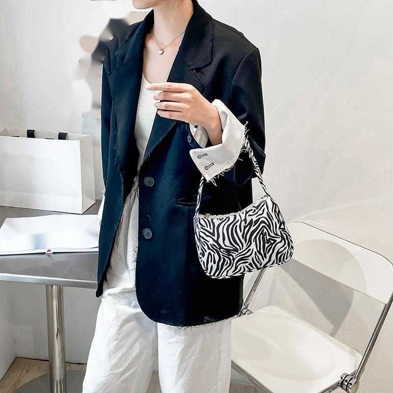 CMM French Staff Bag for Women New Canvas Niche Design Korean Version Versatile Underarm Bag Nylon Shoulder Cloth Bag