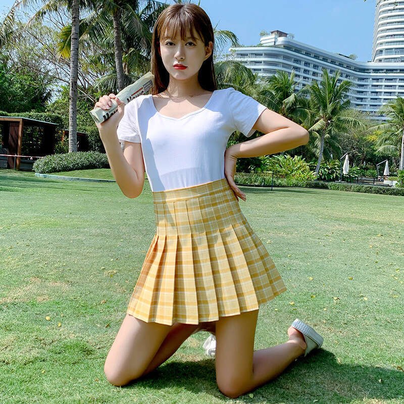 Pleated short women's summer 2024 new Korean version high waisted slimming versatile anti glare A-line checkered skirt