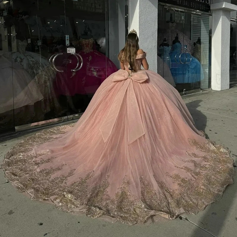 Pink Shiny Off The Shoulder Ball Gown Quinceanera Dresses Gold Sequined Appliques Lace Beads Bow Tull Sweet 16 Dress Vestidos De 15 Anos