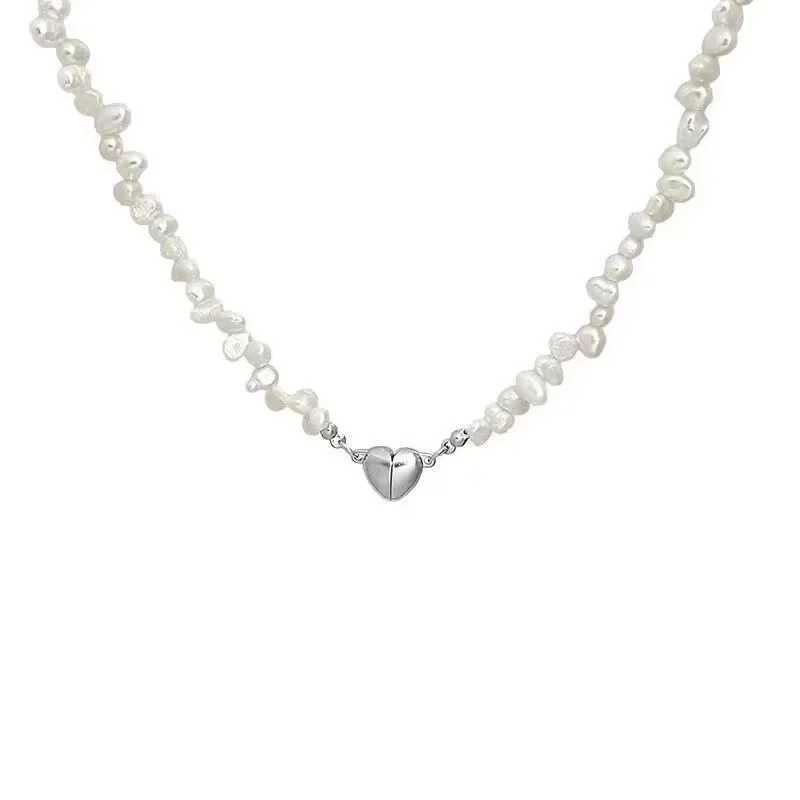 2023 New Korea Trendy Baroque Imitation Pearl Beaded Heart Pendant Necklace for Women Temperament Choker Chain Jewelry WholesaleX241009