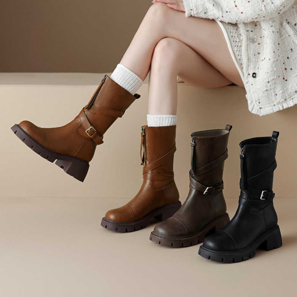 Autumn Winter Fashion Boots Thick Soled Short Boots Leather For Women Shoes Mid Length Boots Popular Martin Boots 240826