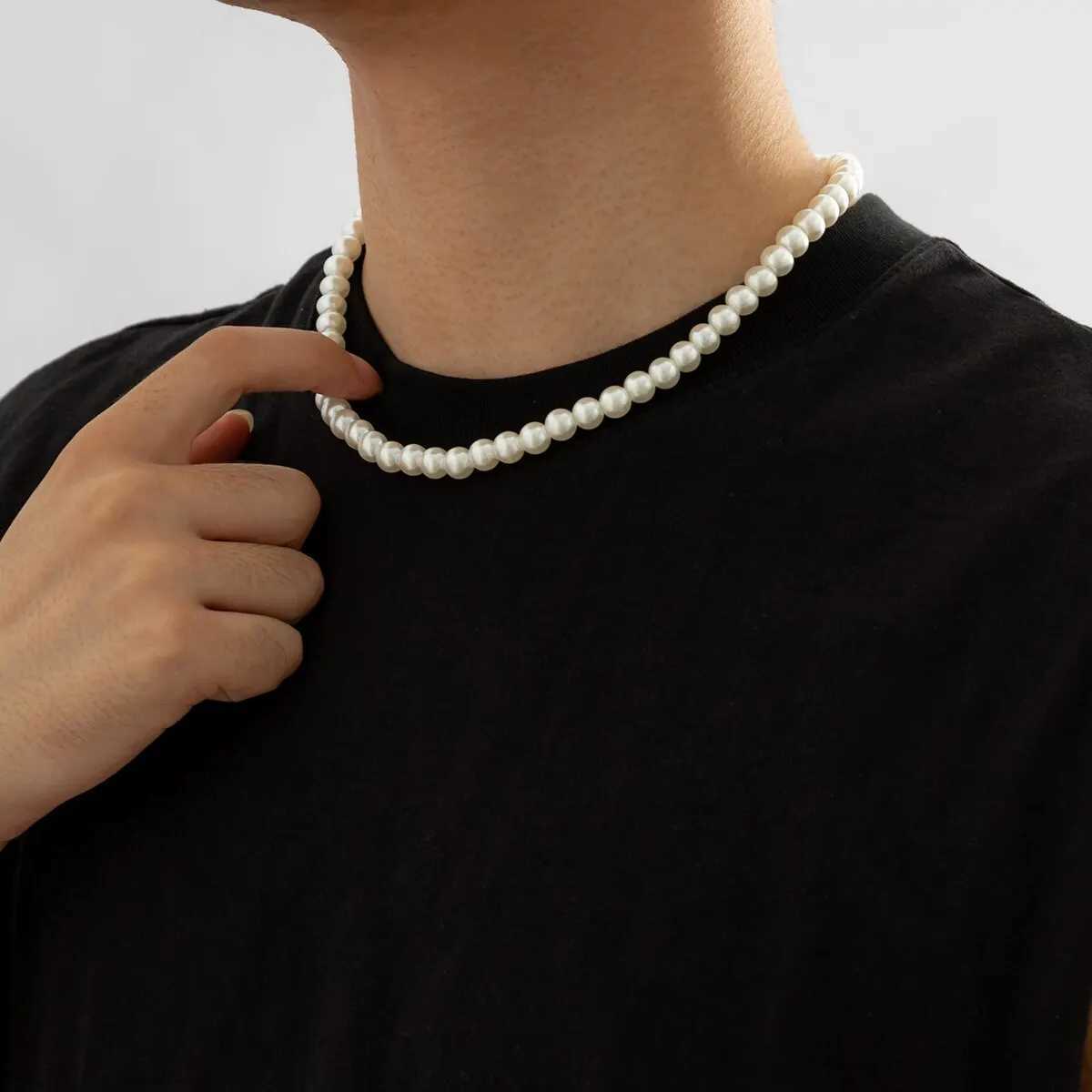 Simple Imitation-Pearl Beaded Short Choker Necklace for Men Trendy White Beaded Chains on Neck Accessories 2024 Fashion JewelryX241009