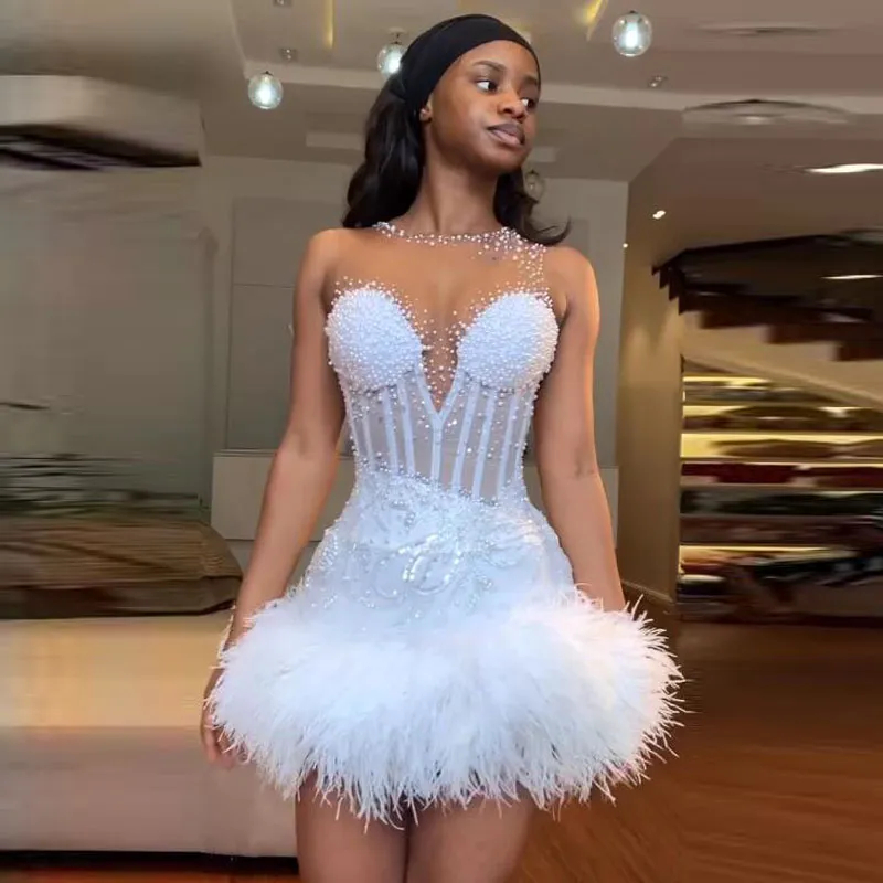 Pearls Beaded Sheath Short Prom Dresses Jewel Neck Sleeveless Feathers White Modern Cocktail Party Dress Chic Birthday Pageant Gown For Women
