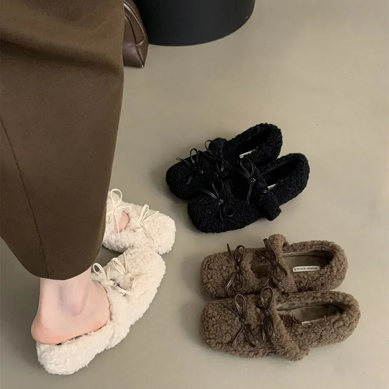 Retro womens fur flat shoes fashionable light bow shoes elegant spring and autumn womens warm shoes 241007