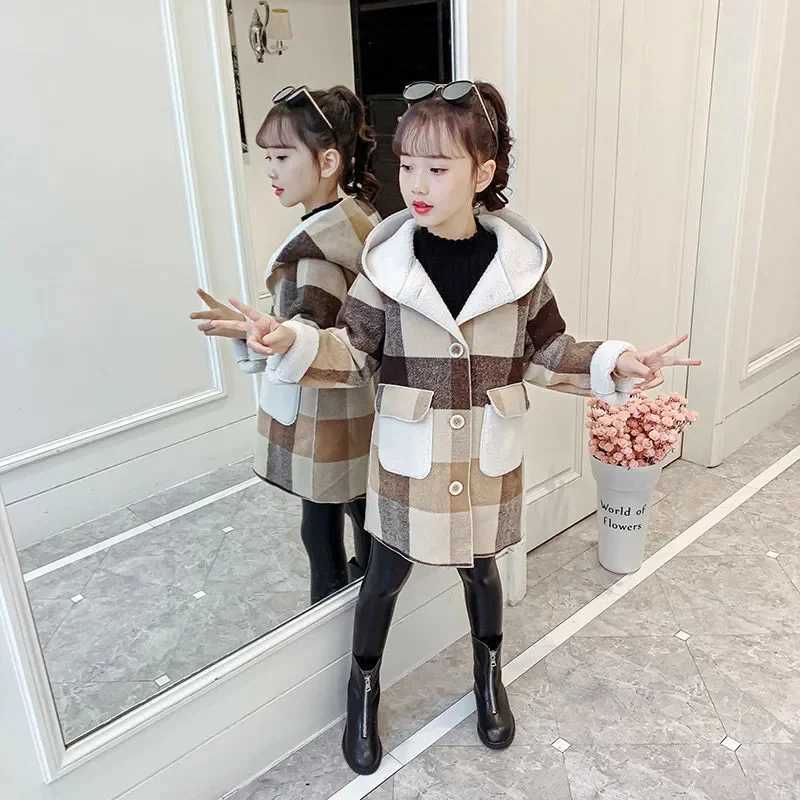 Down Coat Fashion Girls clothing Jackets Autumn Winter parka Clothes Medium Long coat windbreaker Plaid Thicken Lamb Children Woolen Coats H241010