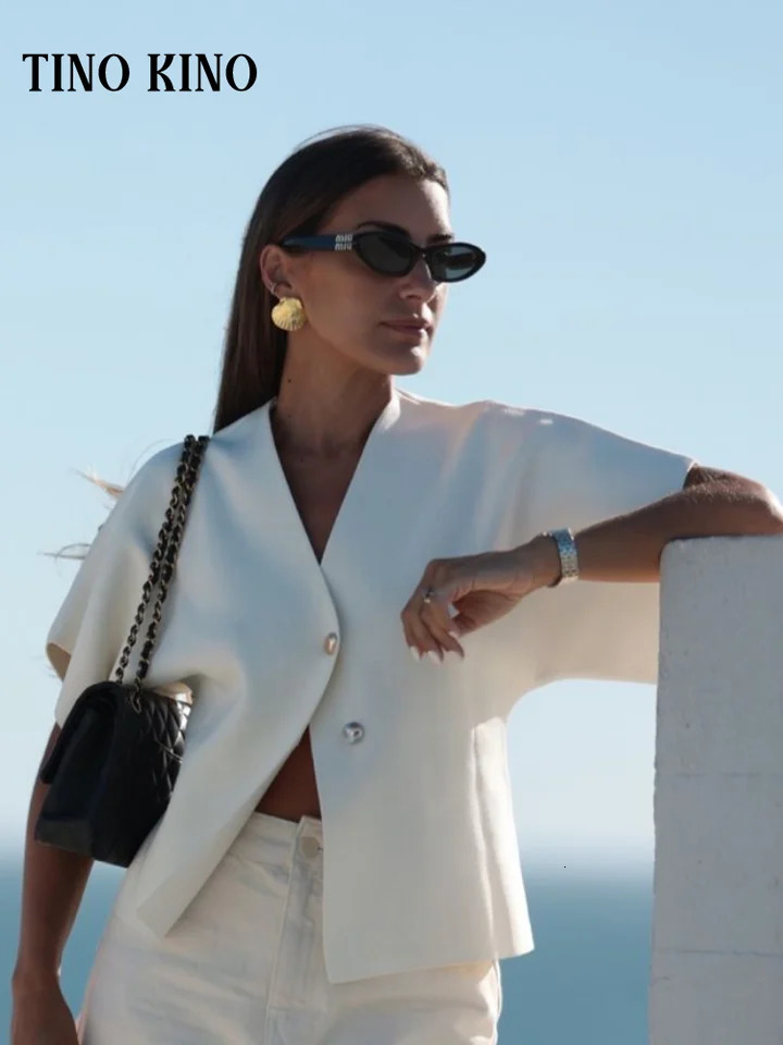 Elegant Solid Knitted Womens Vest Vneck Short Sleeve Buttons Loose Waistcoat Cardigan 2024 Summer Autumn Lady Commute Knitwear 241007