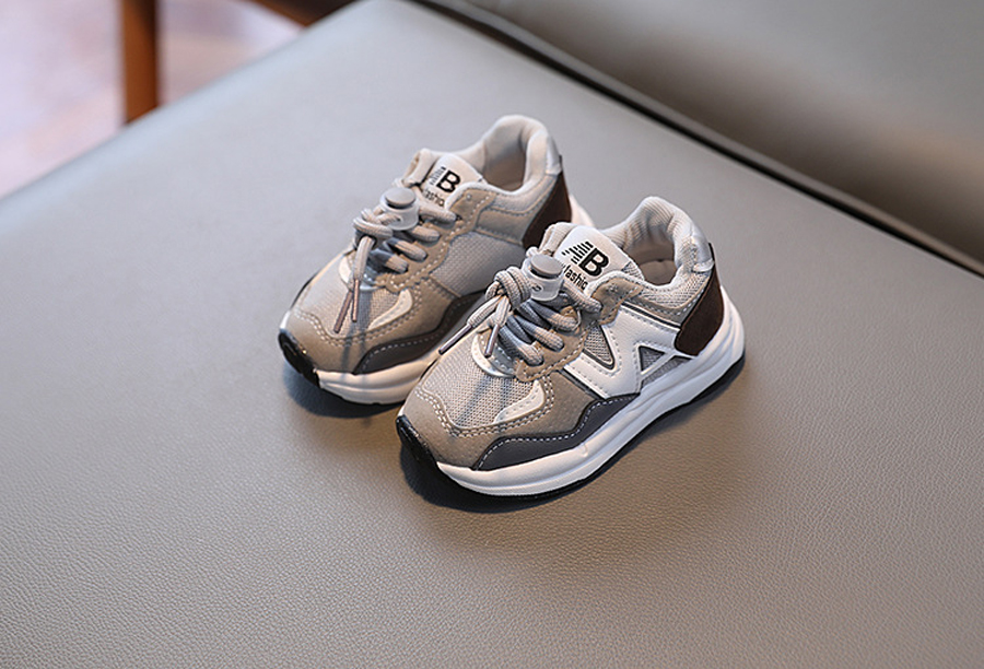 Kids Shoes for Boys Girls Basketball Sneakers New 2025 Fashion Sports Running Shoes Children Flat Casual Baby Toddler Outdoor Shoes 21-36 sizes