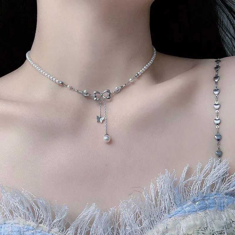 Fashion Pearl Bow Pendant Necklaces for Women Girls Luxury Hollow Bowknot Tassel Clavicle Chain Necklaces Wedding Jewelry GiftsX241009