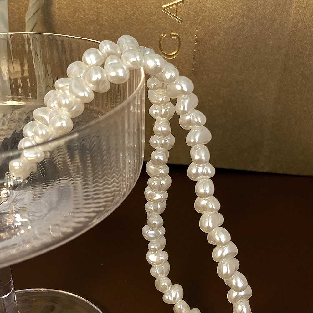 2023 Irregular Imitation Pearl Choker Necklace for Women Girl Magnetic Silver Color Love Heart Pendant Necklace Gift for FriendX241009