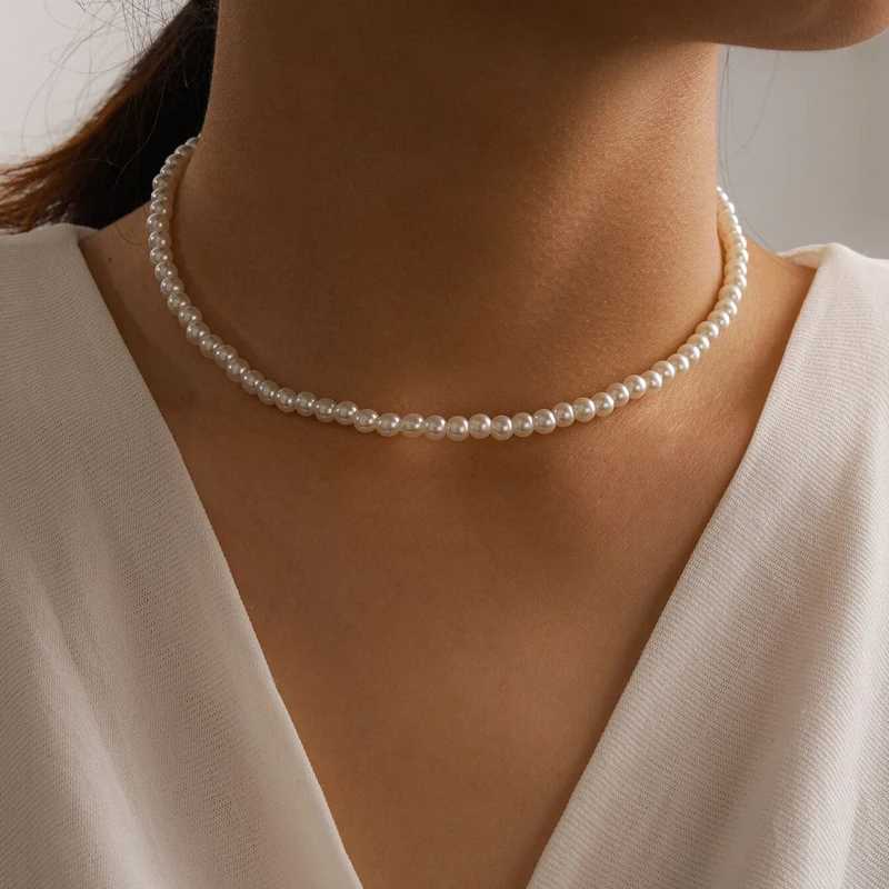 2024 Trend Elegant Jewelry Wedding Big Pearl Necklace For Women Fashion White Imitation Pearl Choker Necklace N0179X241009