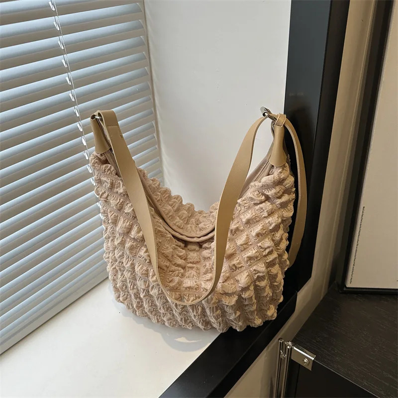Summer Simple Small Bag Womens Simple Temperment Underarm Bag Womens Fashion Shoulder Messenger Bag 241008