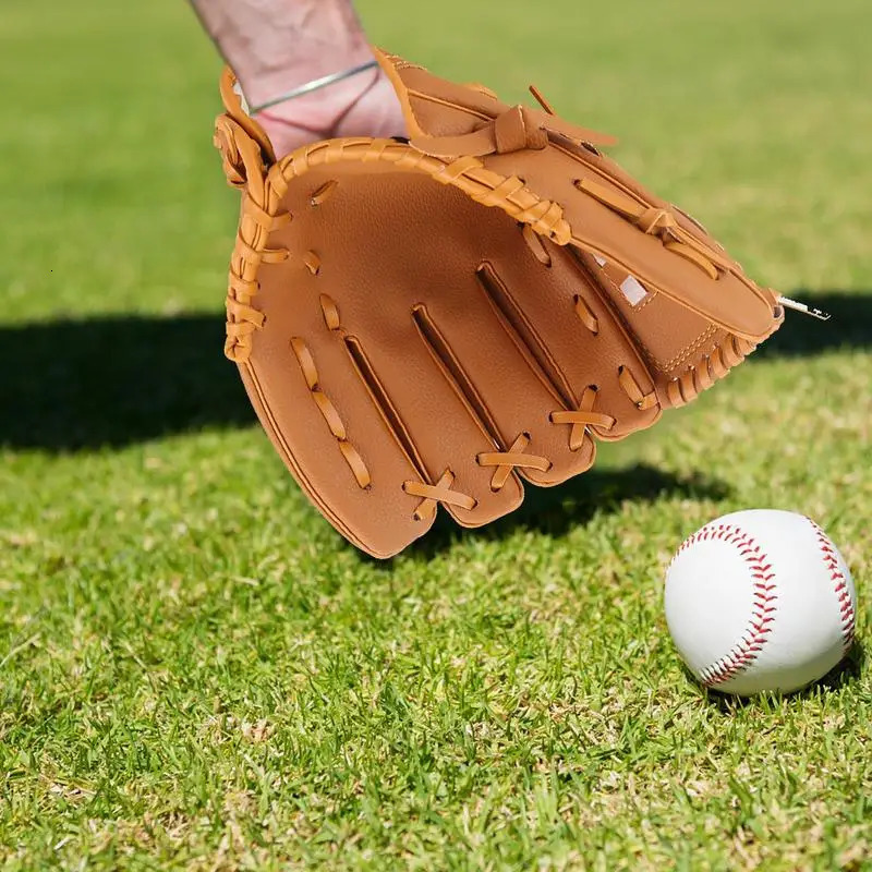 Outdoor Sport Baseball Glove PU Leather Batting Gloves Softball Practice Equipment Baseball Training Competition Glove For Kids 241010