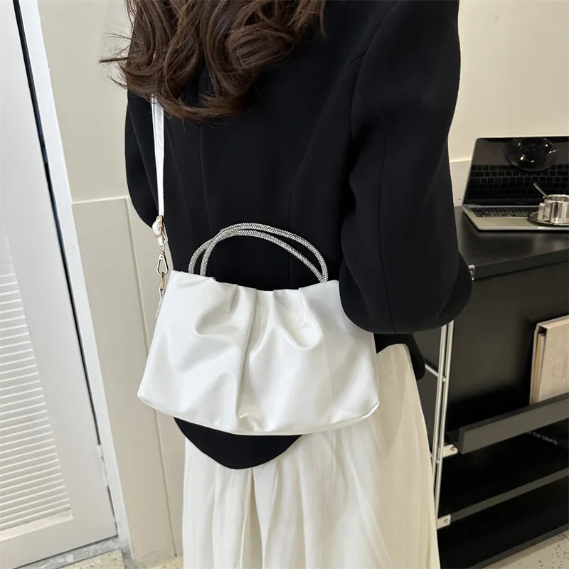 Niche n Messenger Bag Personalized Simple Handbag Small Square Summer Trend Womens 241008