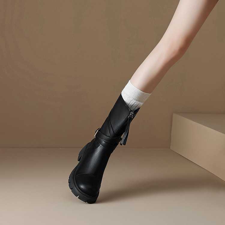 Autumn Winter Fashion Boots Thick Soled Short Boots Leather For Women Shoes Mid Length Boots Popular Martin Boots 240826