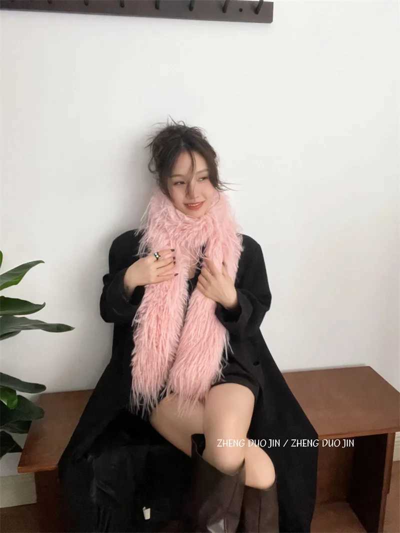 Scarves Korean Winter Fluffy Scarf Womens Niche Tassel Retro Neck Warm Personalized Long Comfortable Classic Soft Shawl H241010