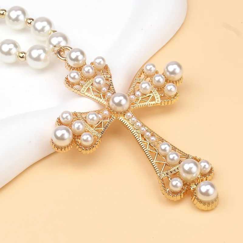 New Exquisite Personalized Fashion Hip-Hop Cross Imitation Pearl Versatile Necklace Jewelry For Women Jewelry Gift WholesaleX241009