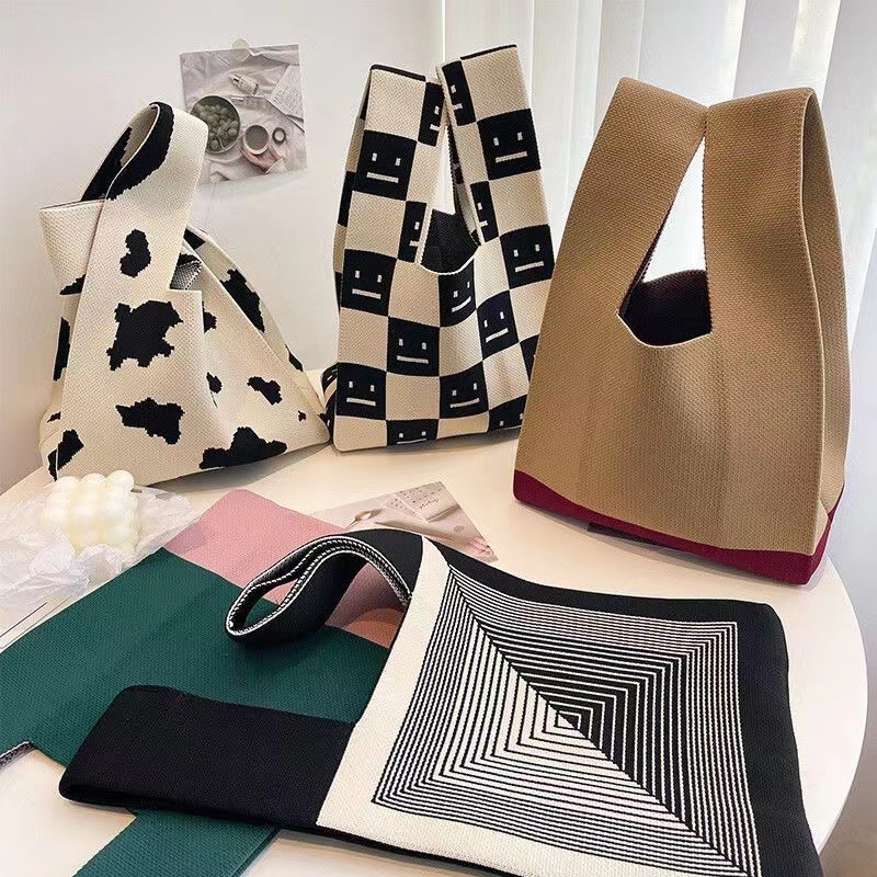 make up bag Women's Casual Knitted Tote Bag - Japanese-Korean Style