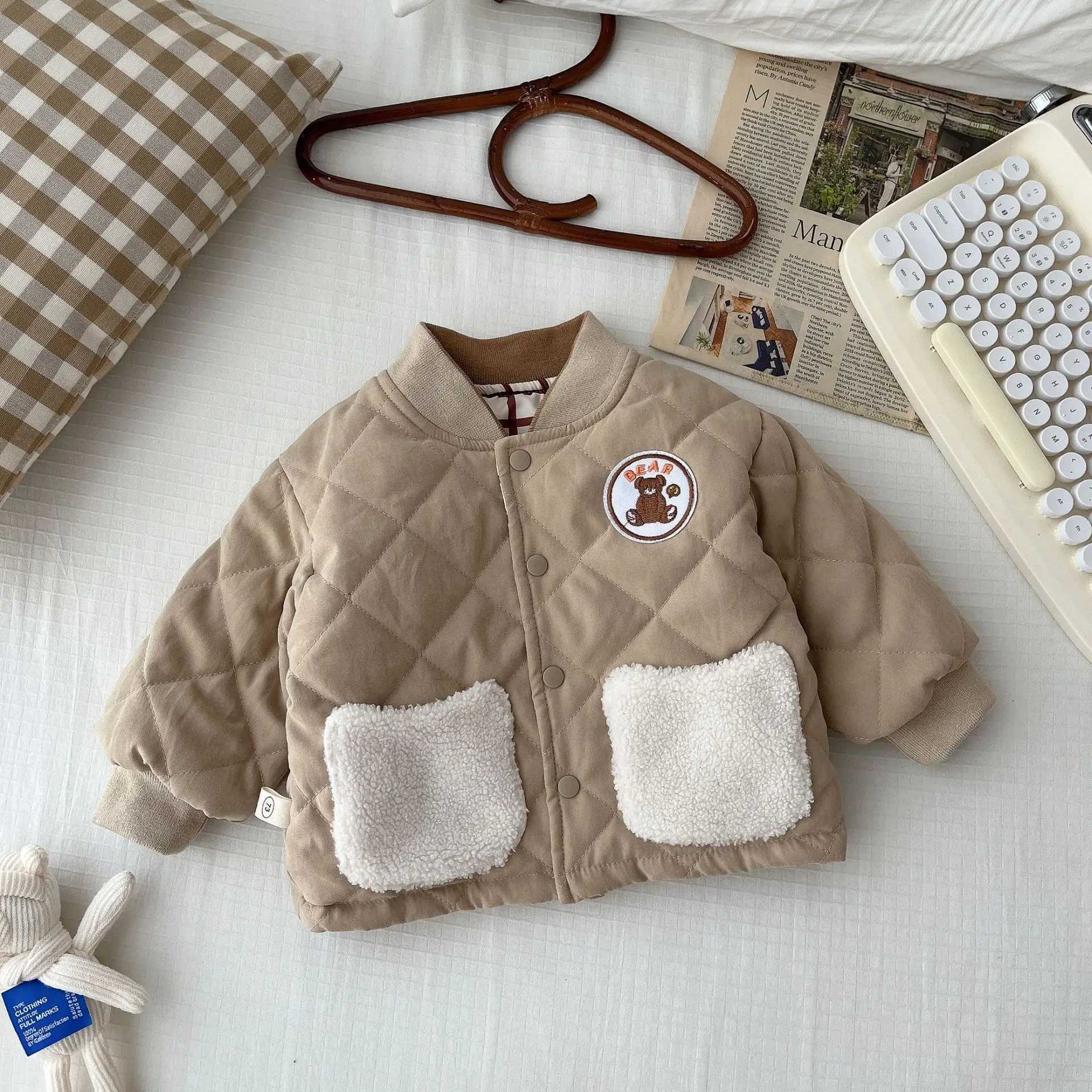Down Coat Cute Bear Winter Jacket 2024 Double sided Childrens Thick Cotton Jacket Korean Childrens Clothing Jacket H241010