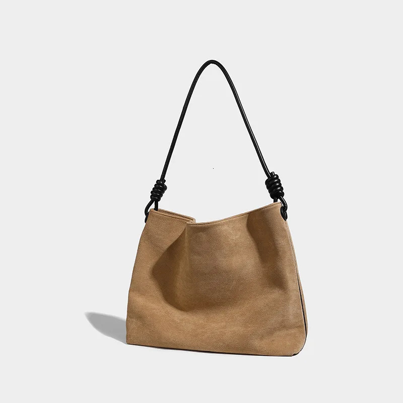 Winter womens bags fashionable retro velvet cross shaped bags large capacity high-quality commuting handbags shoulder bags handbags 241008