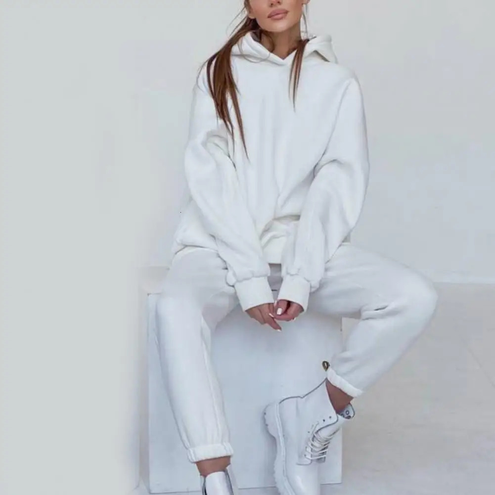 Two piece wool track and field suit womens winter super large hooded long sleeved sweatshirt sports pants set 241007