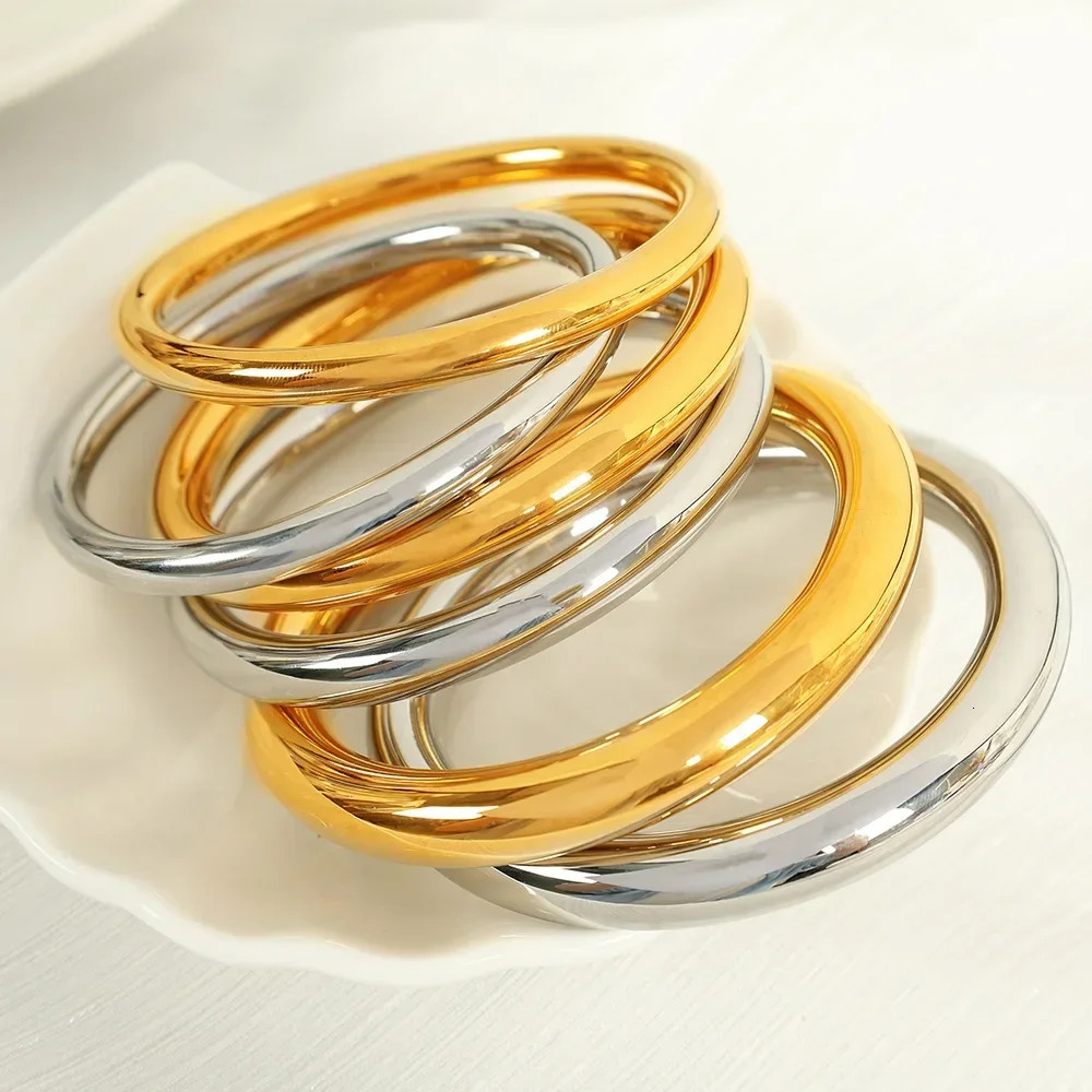 Classic jewelry couple bracelet simple 5-10mm thick smooth surface mother gift 18k gold-plated stainless steel bracelet 241007