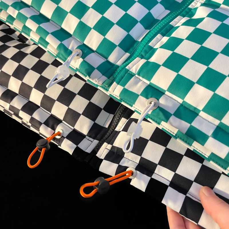 Men's Down Parkas Winter Strtwear Oversize Plaid Bubble Coat Japanese Style New Retro Parkas With Contrast Warm Plaid Puffer Jacket Husband Men Y