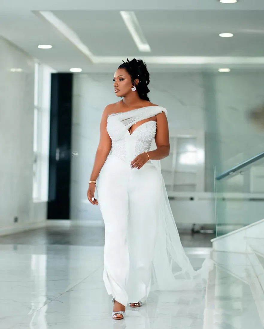Elegant Ivory One Shoulder Wedding Jumpsuits Bridal Reception Dress Pearls Beaded Sweetheart Corset Long Formal Events Gown For Women