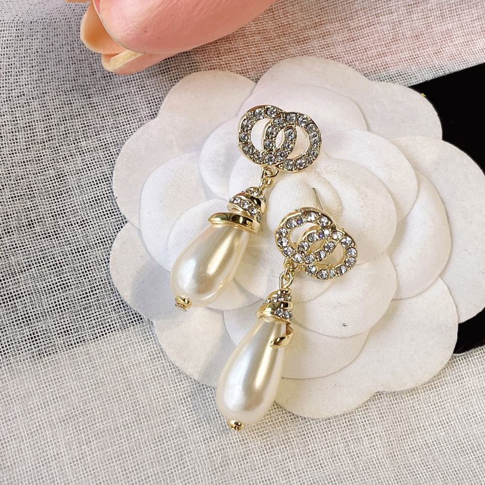 High Quality Long Style Designer Ear Stud Earrings Pearl Back With Stamp Letter Earring Fashion Womens Elegance Wedding Party Jewelry Accessories