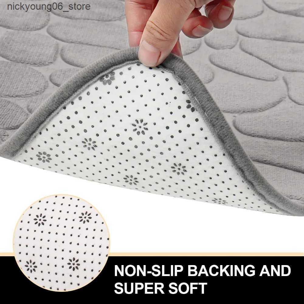 Non-Slip Bath Mats Bathroom Mat Curve Foot Mat Pebble Em Carpet Curved Bath Mats Non-slip Absorbent Bathroom Floor Toilet Mats Curved ShowerMat L24091