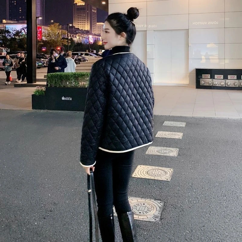 Autumn Winter Quilted Jacket Women Parka Long Sleeve Singlebreasted Chic Short Cotton Coat Clothing Trends Outerwear Warm 240930