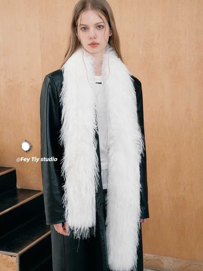 Scarves Korean Winter Fluffy Scarf Womens Niche Tassel Retro Neck Warm Personalized Long Comfortable Classic Soft Shawl H241010