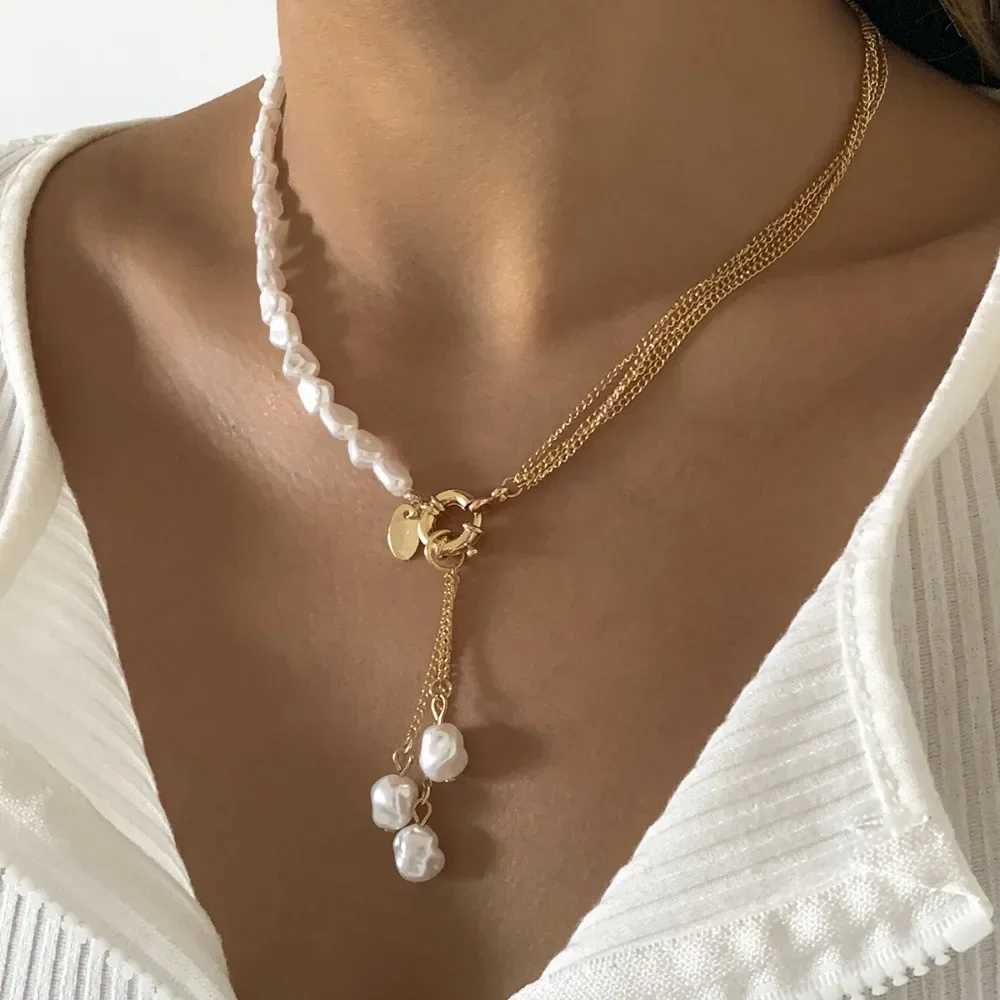 Multilayer Imitation Baroque Pearl Pendant Necklace Women Wed Bridal Goth Bead Chain Y2K Accessories Neck Jewelry DecorationX241009