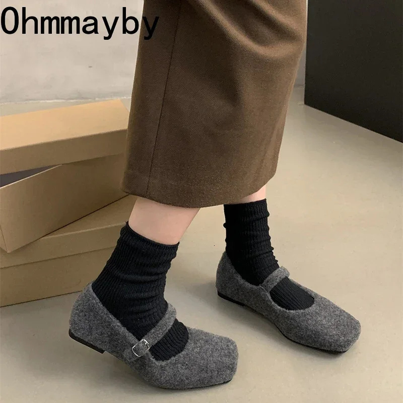 Retro square toe womens Mary Jane shoes fashionable light soft soled shoes for spring and summer women comfortable outdoor lazy apartment 241007