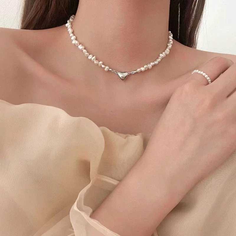 Fashion Irregular Pearl Chain Choker Necklace for Women Girls 2024 Trend Jewelry Heart Pendant Necklace Bridal EngagementX241009