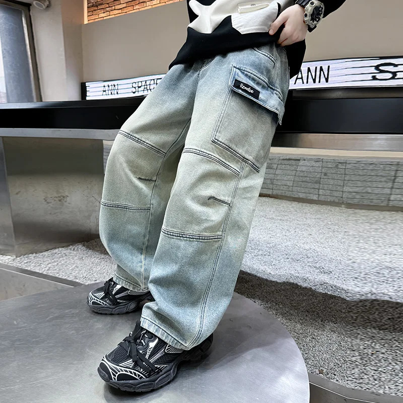 Boys personalized flip cargo pocket jeans for spring and autumn fashion handmade straight through mens bag pants for 5-15 years 241008
