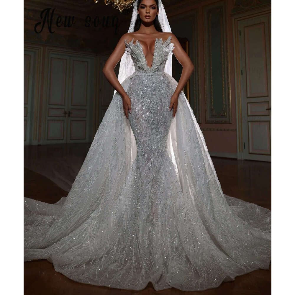 Modern White Mermaid Wedding Dress 2024 Detachable Train Bridal Gowns Sexy Deep V Neck Dubai Fashion 0213