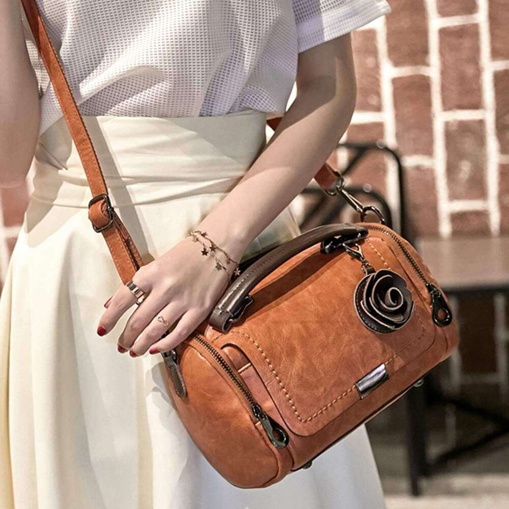 Pillow Bag Woman Portable Shoulder Handbags Dual-use Boston Barrel Crossbody Handbag (Red)