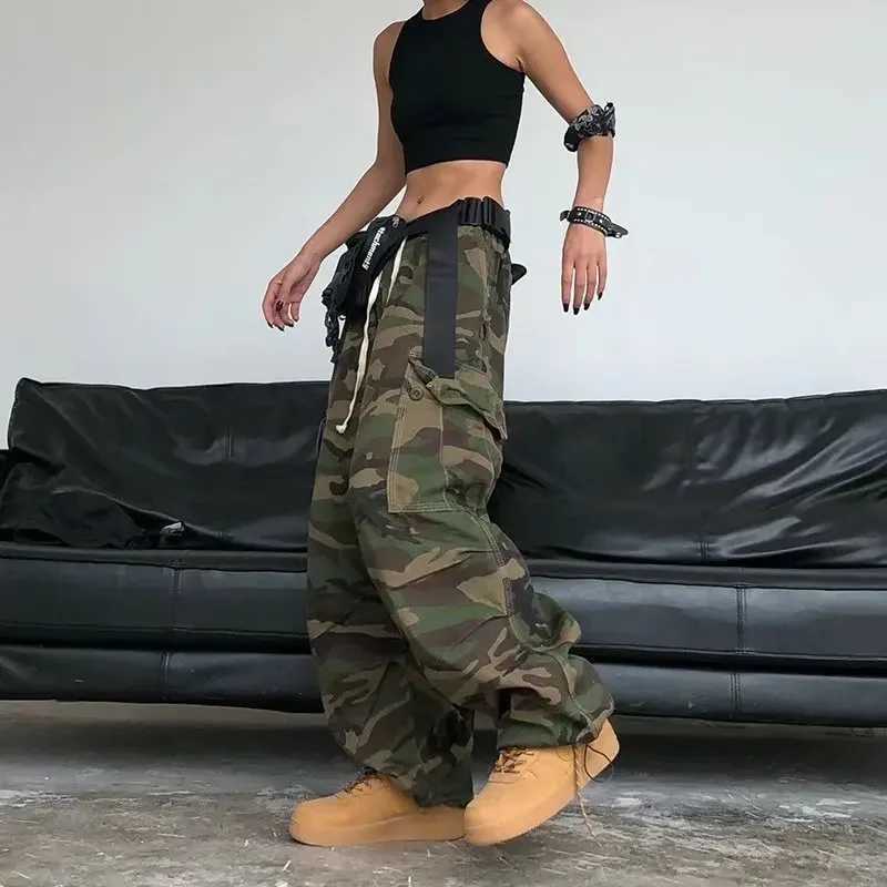 Fashionable American style retro hip-hop camouflage wide leg cargo pants loose fit casual pants mens large pockets W241009