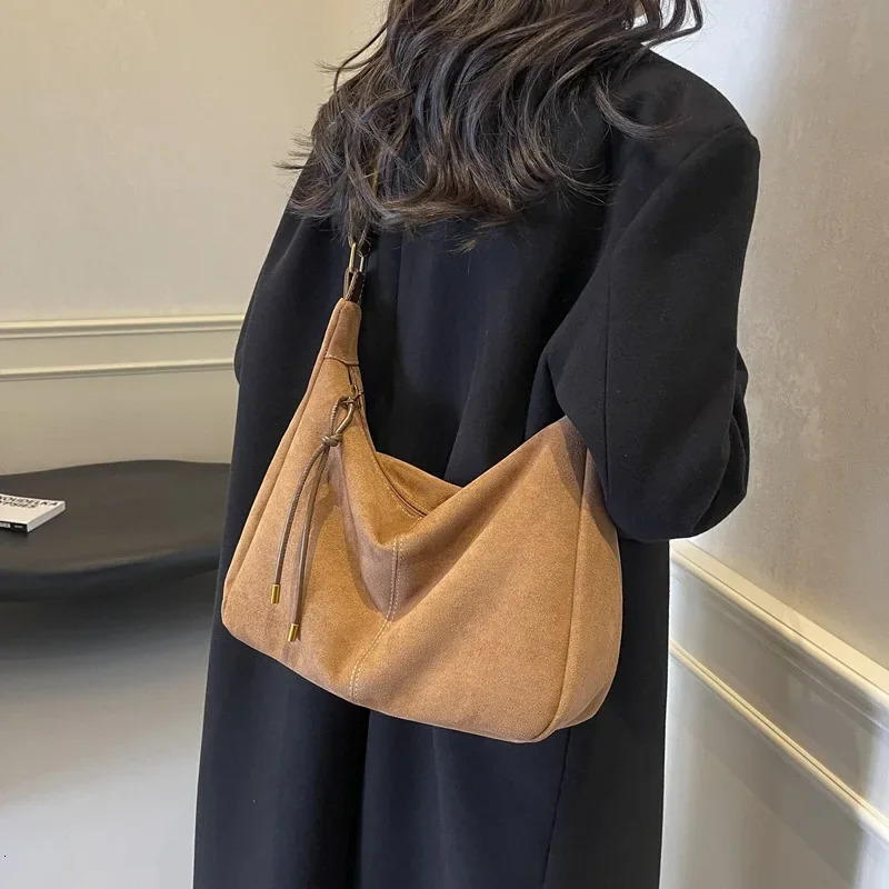 Garbage bag retro fashion suede work commuting bag retro style texture shoulder messenger hand-held bag 241008