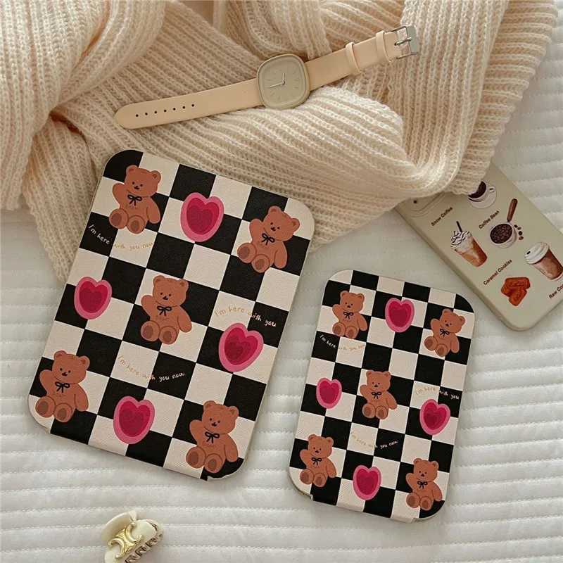 Cartoon folding small mirror fashionable girl makeup mirror student dormitory desktop portable makeup mirror compact handheld mirror W240813