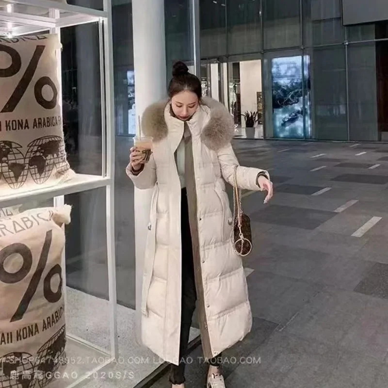 Winter womens thick coat fashionable and luxurious hair collar hooded windproof and warm waist white duck down jacket outerwear 241007