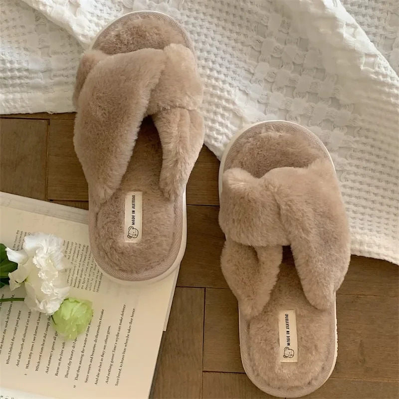 Autumn and Winter Cross Solid Color Cotton Slippers Womens Casual Home Shoes Pregnant Mothers Plush Soft Flat Shoes 240927