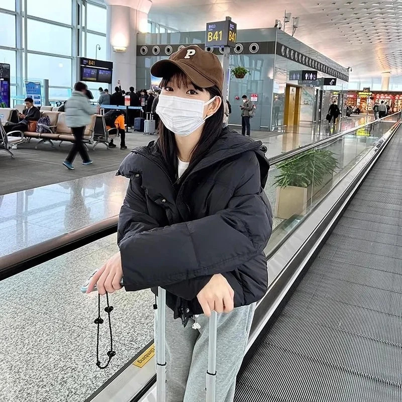 2024 Fashion Short Parka Winter Jacket Hooded Coat Parkas Warm Snow Wear Cotton Padded Women Clothes Windproof Outerw 240930