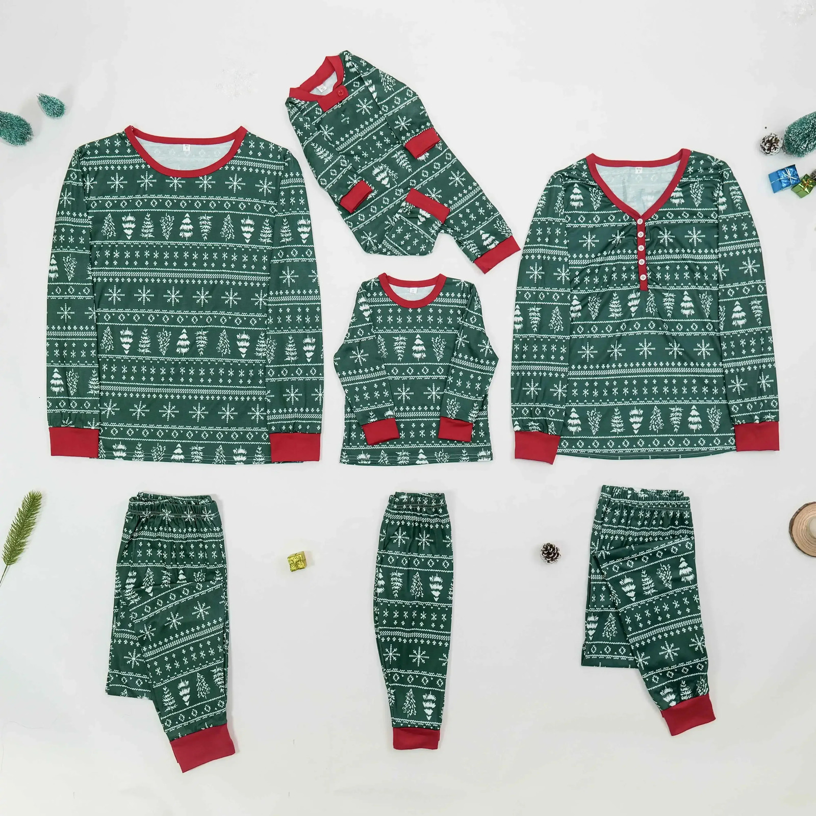 Winter Family Christmas Pajama Set allows printing of matching clothes for mom daughter dad and son 2-piece set for baby jumpsuit and Christmas appear