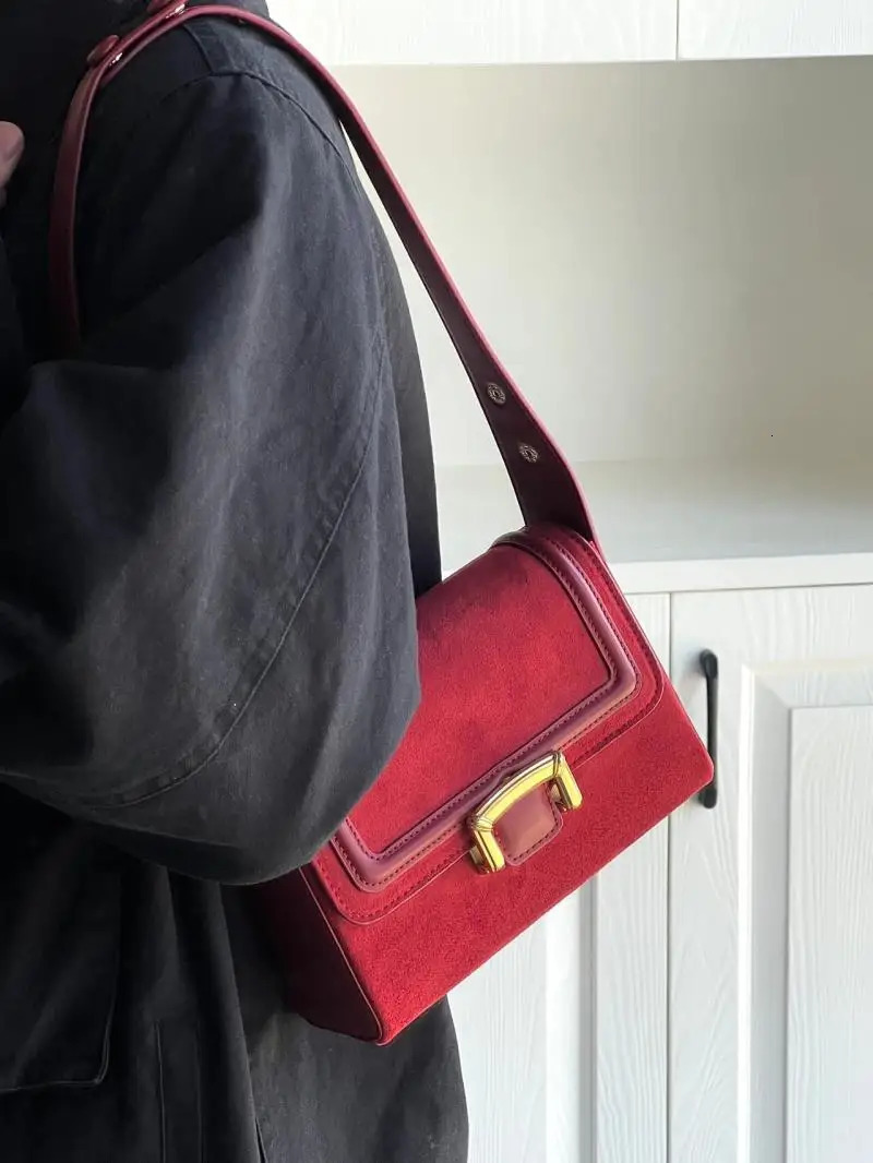 JIAERDI Retro Red Shoulder Square Bag Womens Retro Autumn Velvet Fashion Handbag Womens Elegant Casual Wallet 2024 Edition 241008