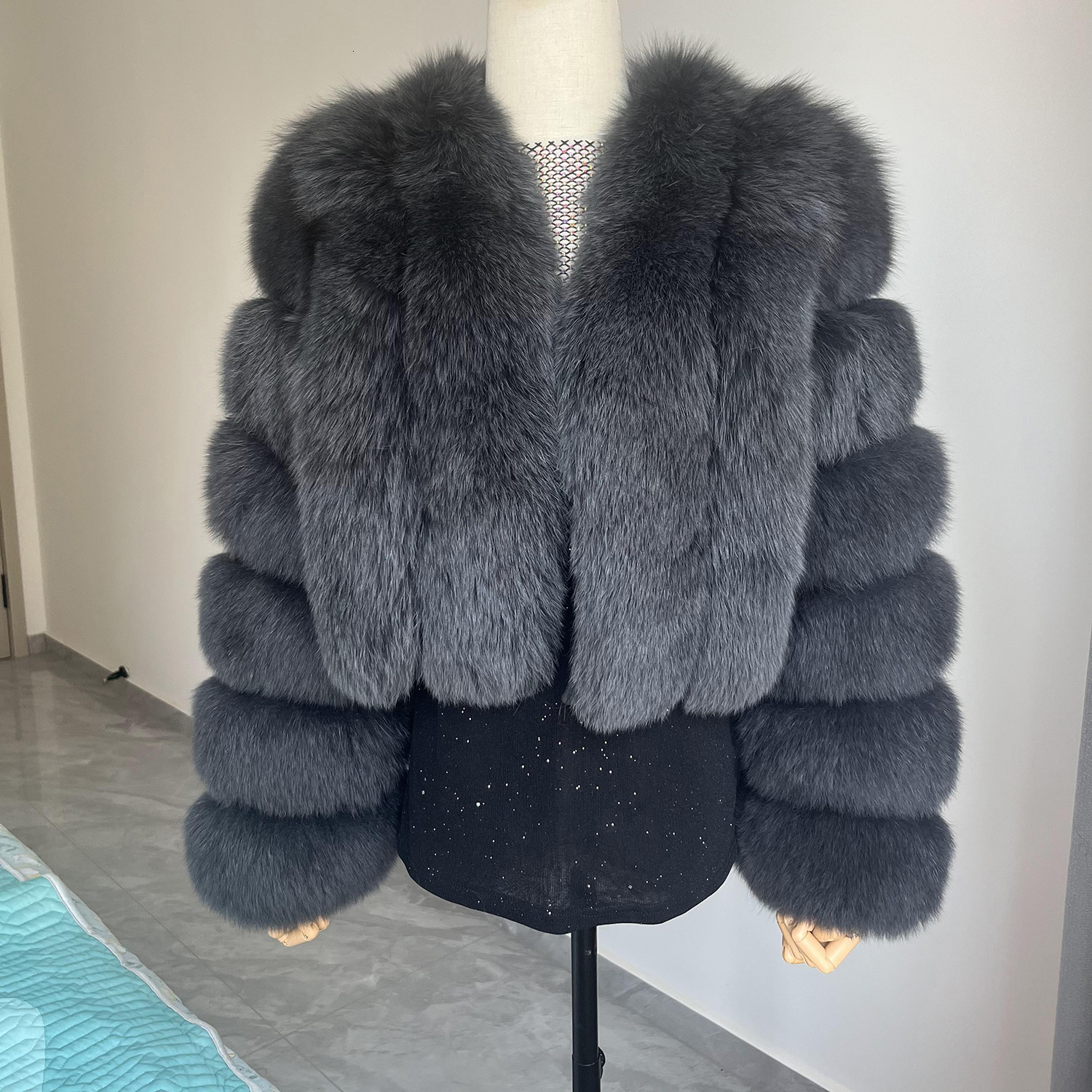 Real Fox Fur Coat Fashion V Neck Full Sleeve Short Autumn and Winter Women Leather Jacket