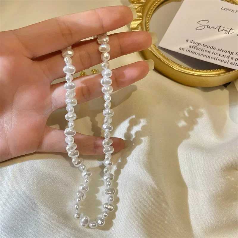 New Baroque Pearl Necklace for Women Simple Fashion Collarbone Chain White Choker Necklaces Designer Wedding Jewelry WholesaleX241009